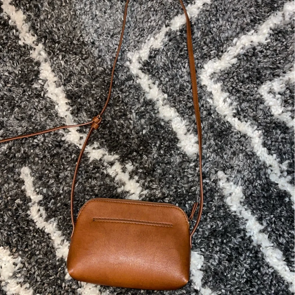 purse! used a couple times! - Picture 1 of 2